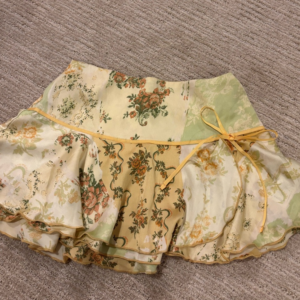 Kimchi Blue Floral Mini Skirt - Yellow and Cream
